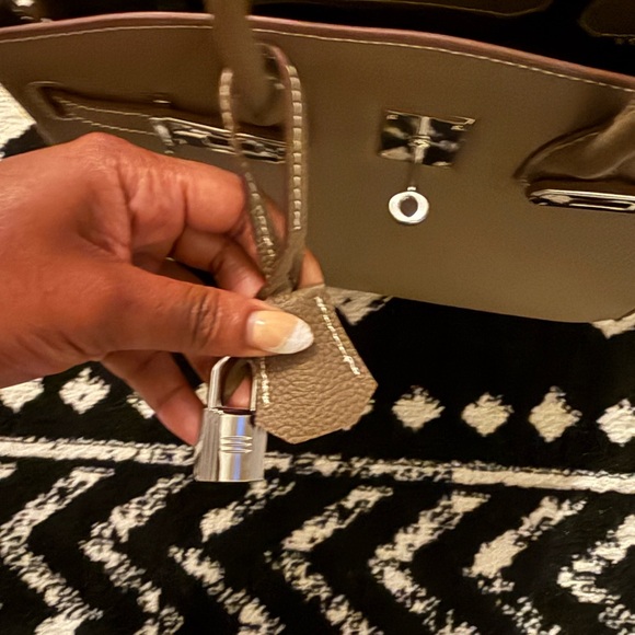 Elegant Togo Leather Taupe Handbag NO LOGO - Picture 8 of 9